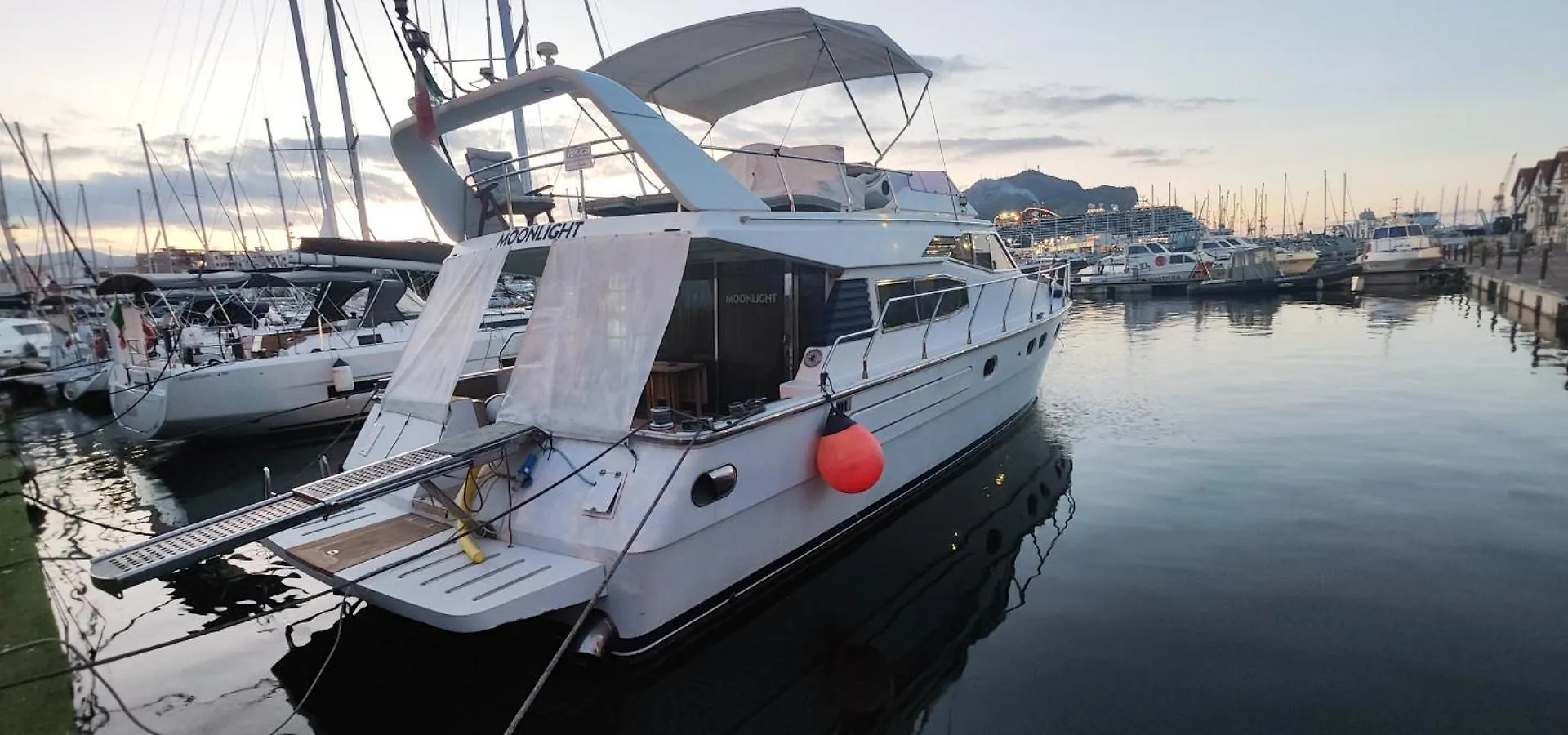 보트호텔 Moonlight Houseboat 호텔 팔레르모 이탈리아