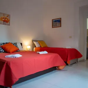 Domus Anticaglia By Domusextra , Naples Italie