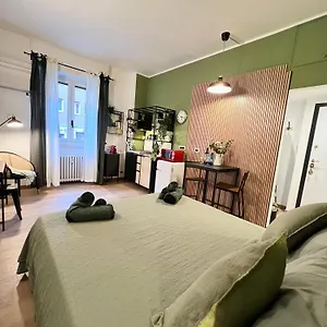 La Bella Charme 3 Km Away From Duomo/ Netflix & Wi-fi Included , Milan Italie