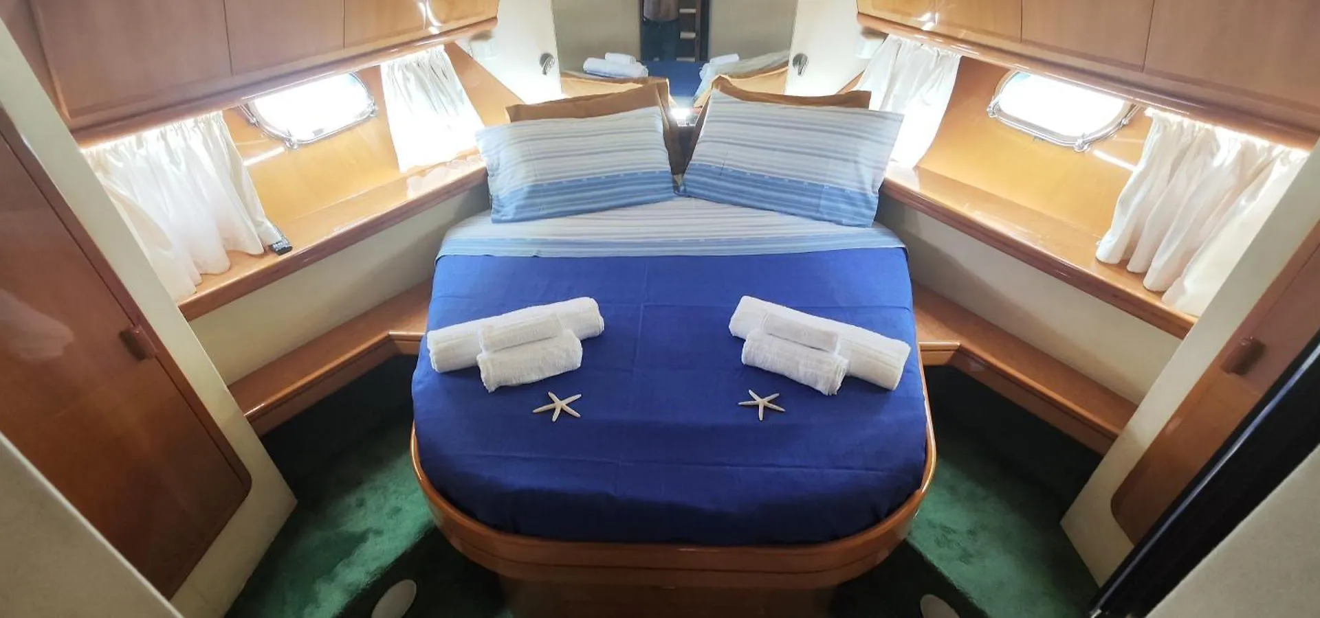 Moonlight Houseboat Hotel Palermo 0*,